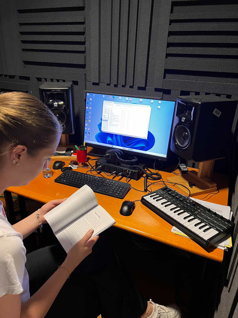 817287E6 C8AF 42D2 8787 67BC21CF28D7