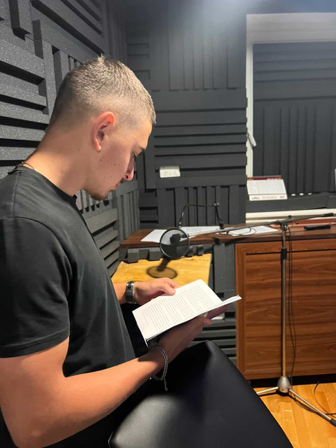 8F811E0D 2574 49A6 9779 ECA6C5BF328D